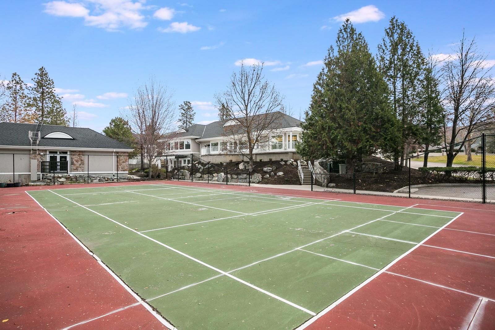 4172 Gallaghers Grove, Kelowna Property Listing